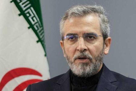 باقری کنی: ایران را به ناحق متهم به عدول و نقض تعهداتش می کنند/ مقاومت اجازه نخواهد داد که صهیونیست ها به هیچ یک از اهدافشان دست پیدا کنند