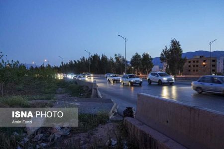 ترافیک پرحجم در چالوس، فیروزکوه و 6 محور دیگر/ بارش باران در محورهای اصفهان