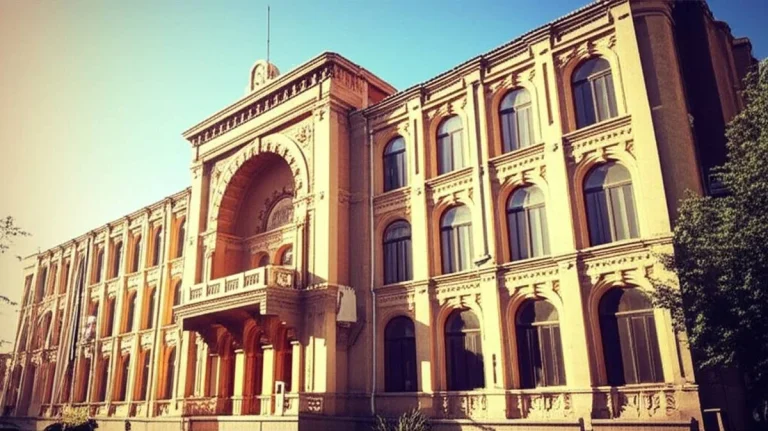 بررسی جامع تاریخچه، معماری و مشاهیر دبیرستان شاهپور رشت (شهید بهشتی)